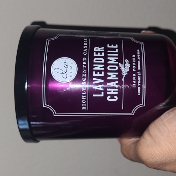 💕NWT LAVENDER CHAMOMILE Candle💕15oz - Picture 5 of 5